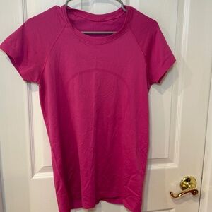 Lululemon Swiftly Tech Short Sleeve Sonic Pink Size 10